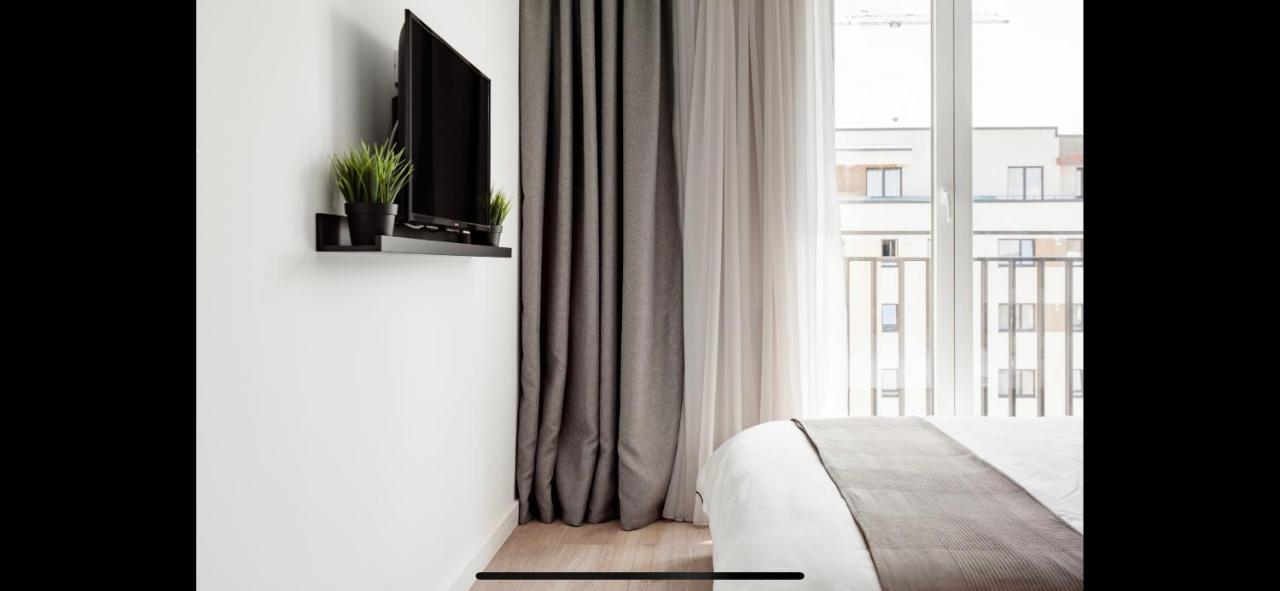 Modern Studio Coresi Apartment Brasov Bagian luar foto