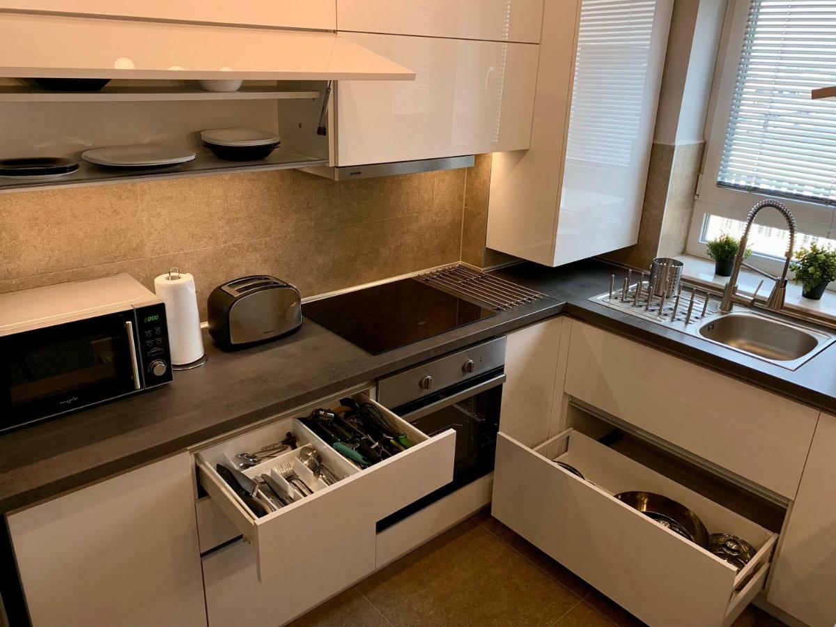 Modern Studio Coresi Apartment Brasov Bagian luar foto