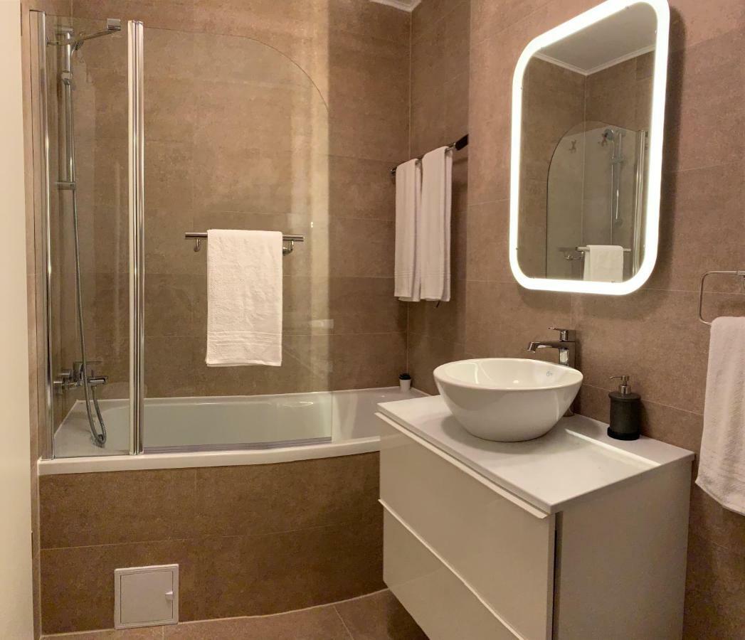 Modern Studio Coresi Apartment Brasov Bagian luar foto